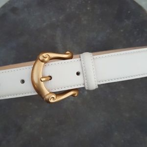 Liz Claiborne cream leather belt size M